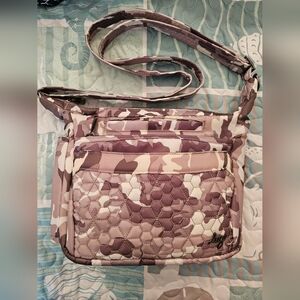 Lug flutter in camo taupe